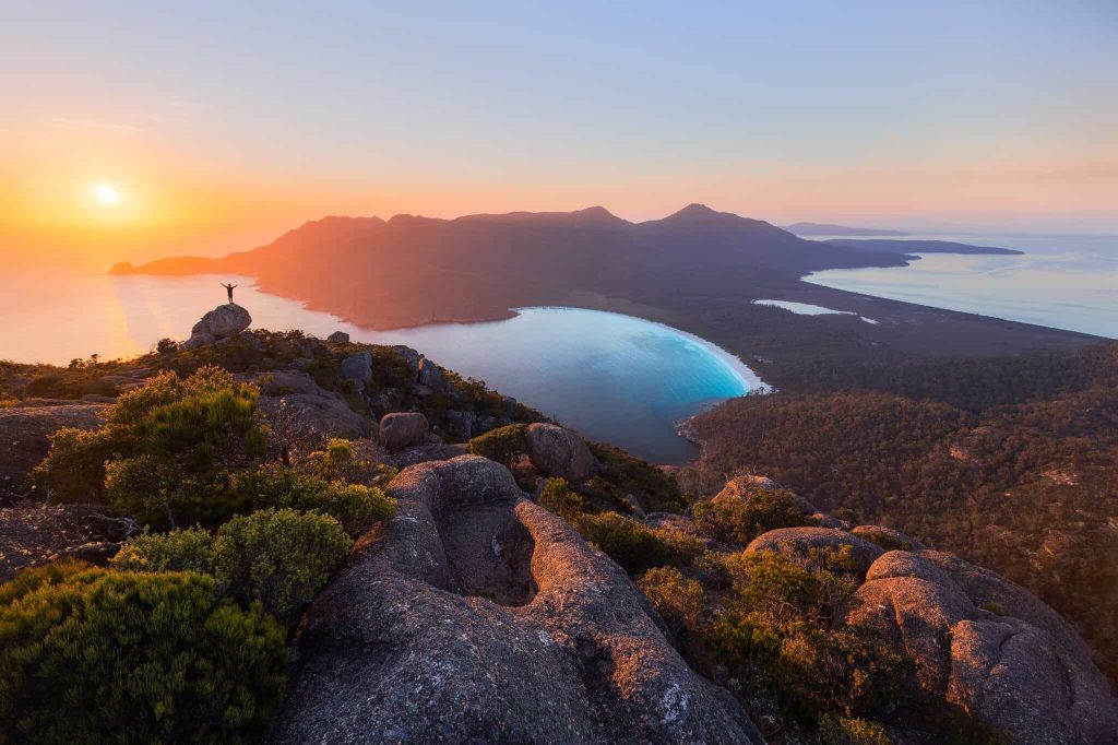 A Virtual Travel: Let's Spend a day in Wineglass Bay in Tasmania